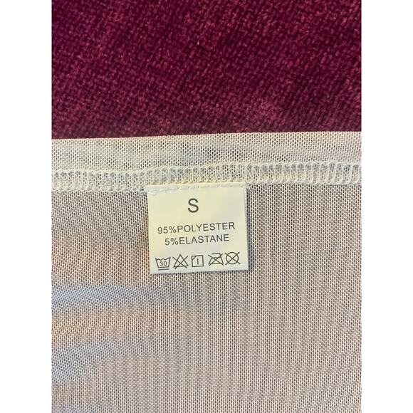 SEXY Sheer Mesh Sarong Wrap Skirt Swimsuit Cover White Size Small S Mini NWOT - Picture 2 of 2